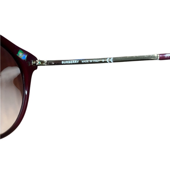 🤩NEW ITEM Burberry Sunglasses full inclusion! - Picture 4 of 11